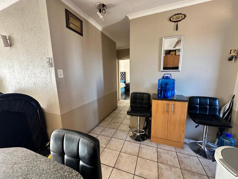 2 Bedroom Property for Sale in Laudium Gauteng