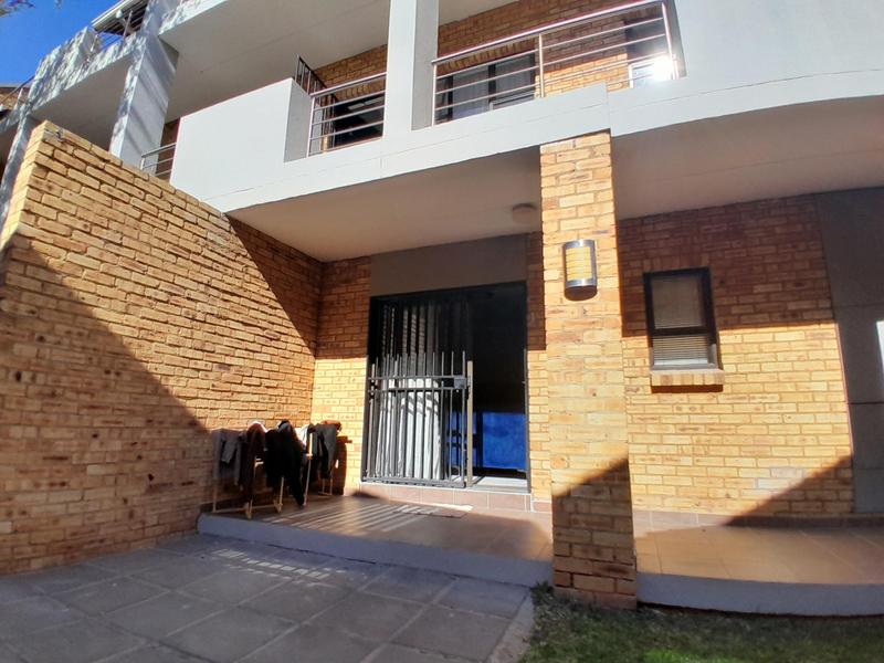 1 Bedroom Property for Sale in Rooihuiskraal North Gauteng