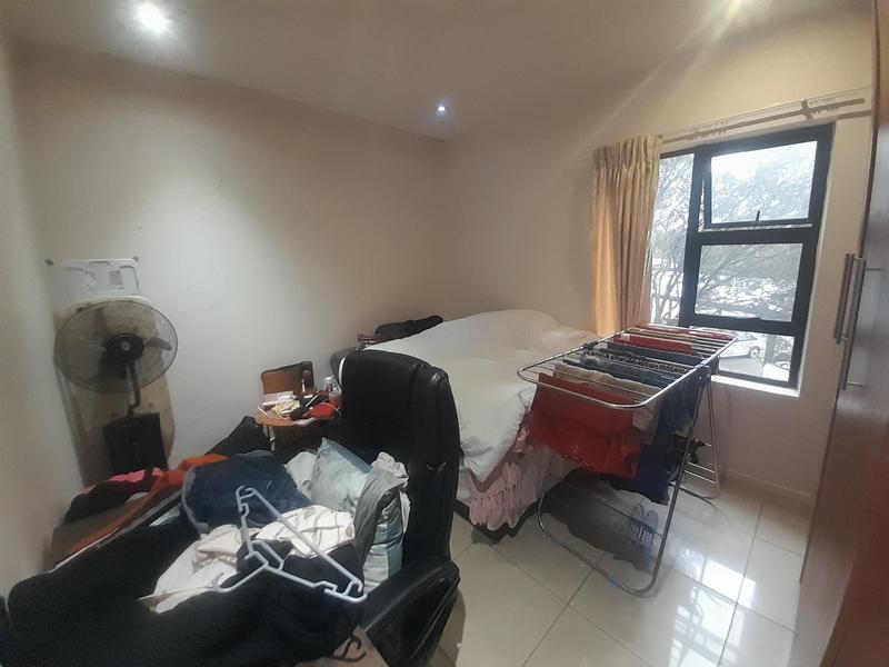 2 Bedroom Property for Sale in Rooihuiskraal North Gauteng