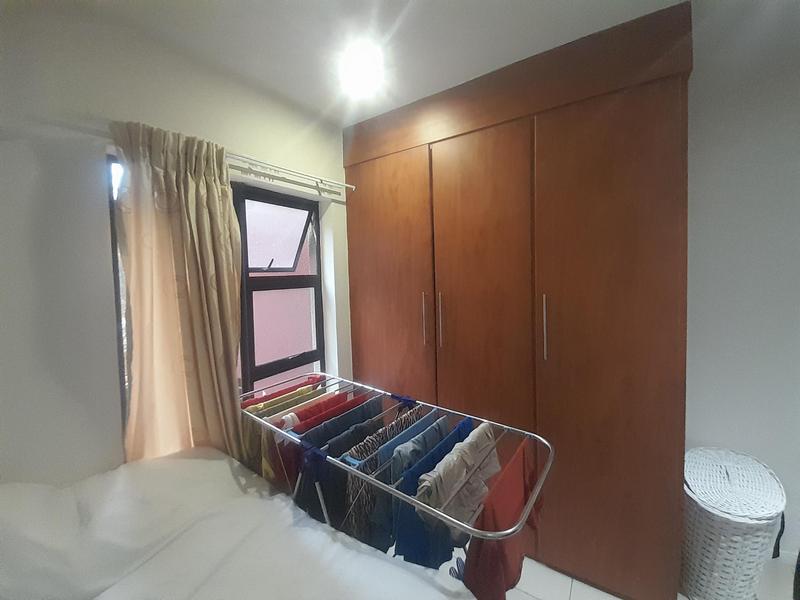 2 Bedroom Property for Sale in Rooihuiskraal North Gauteng