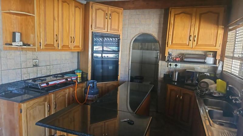 4 Bedroom Property for Sale in Wierda Park Gauteng