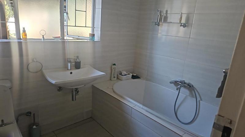 4 Bedroom Property for Sale in Wierda Park Gauteng