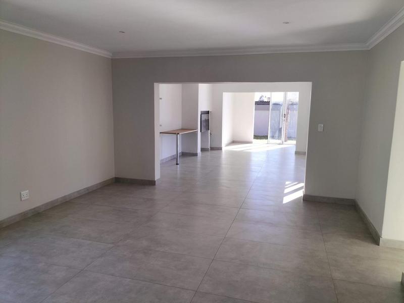 5 Bedroom Property for Sale in Wierda Park Gauteng