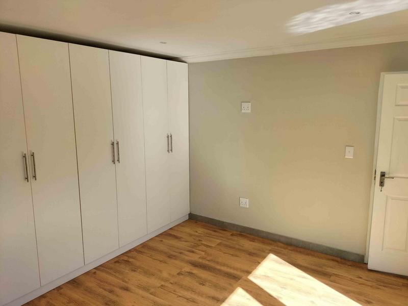 5 Bedroom Property for Sale in Wierda Park Gauteng