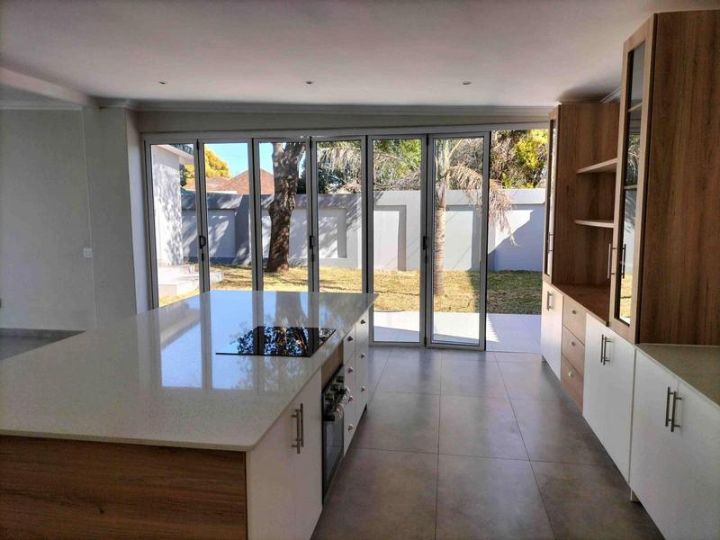5 Bedroom Property for Sale in Wierda Park Gauteng