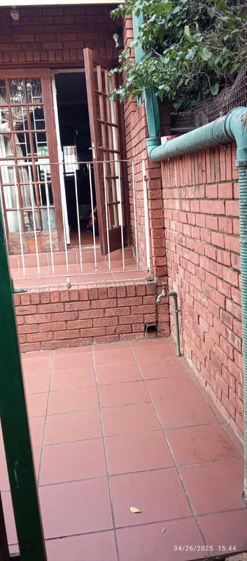 2 Bedroom Property for Sale in La Montagne Gauteng