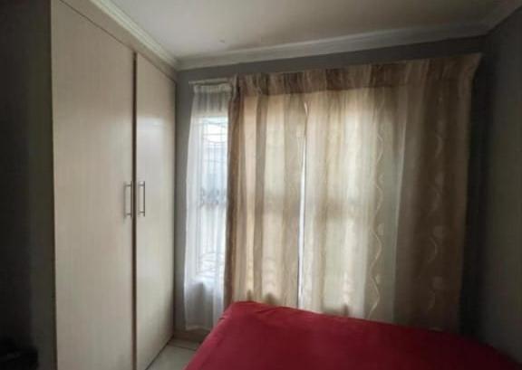 4 Bedroom Property for Sale in Lotus Gardens Gauteng