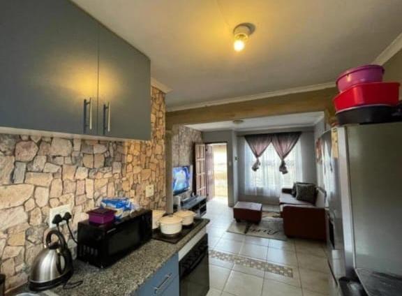 4 Bedroom Property for Sale in Lotus Gardens Gauteng
