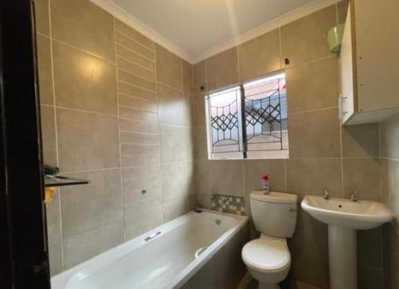 4 Bedroom Property for Sale in Lotus Gardens Gauteng