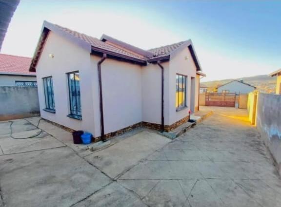 4 Bedroom Property for Sale in Lotus Gardens Gauteng