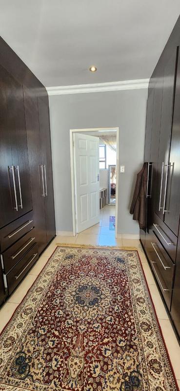 4 Bedroom Property for Sale in Raslouw Manor Gauteng