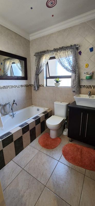 4 Bedroom Property for Sale in Raslouw Manor Gauteng