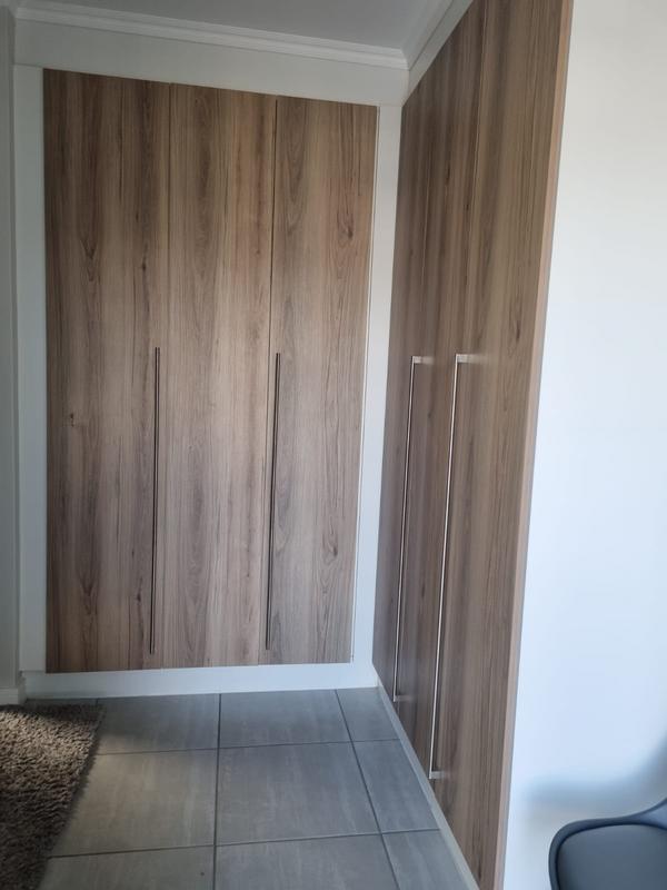 2 Bedroom Property for Sale in Waterfall Gauteng