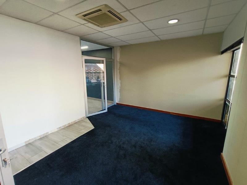 To Let commercial Property for Rent in Strubensvallei Gauteng