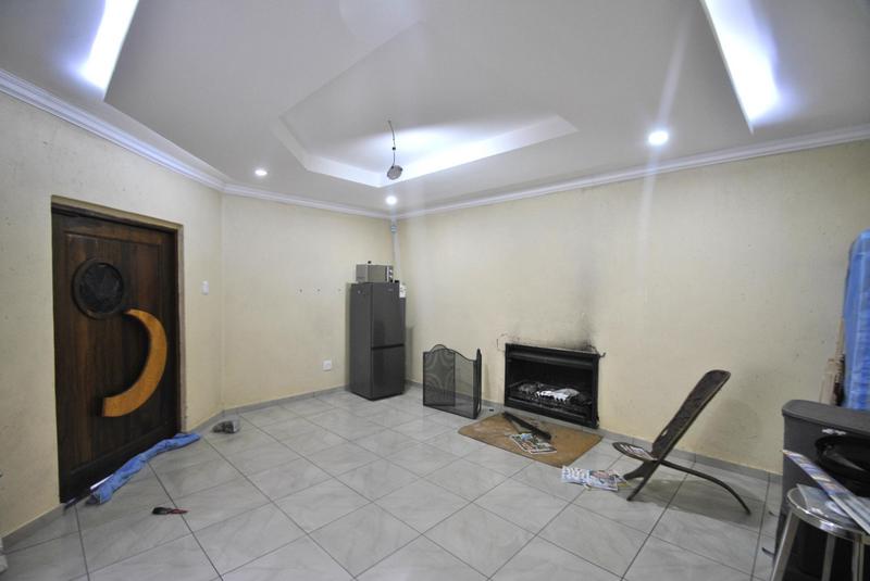 4 Bedroom Property for Sale in Dawn Park Gauteng