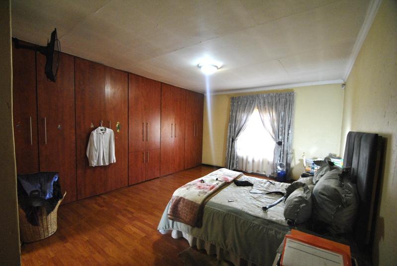 4 Bedroom Property for Sale in Dawn Park Gauteng
