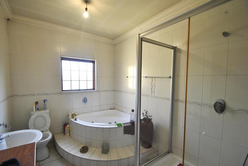 4 Bedroom Property for Sale in Dawn Park Gauteng