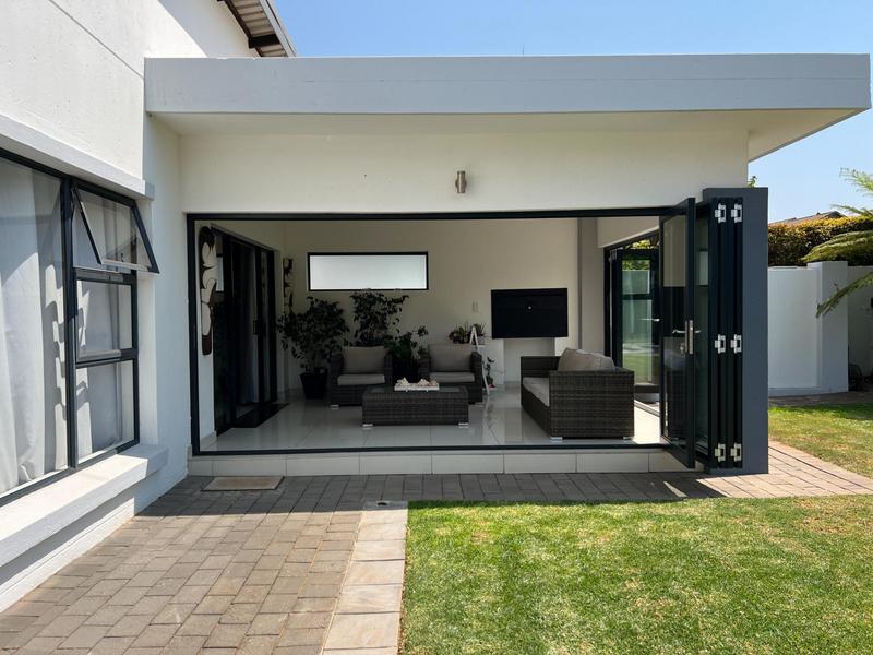 To Let 3 Bedroom Property for Rent in Midstream Estate Gauteng