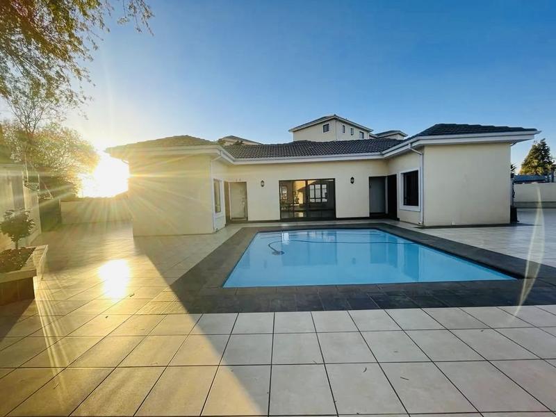 2 Bedroom Property for Sale in Noordwyk Gauteng