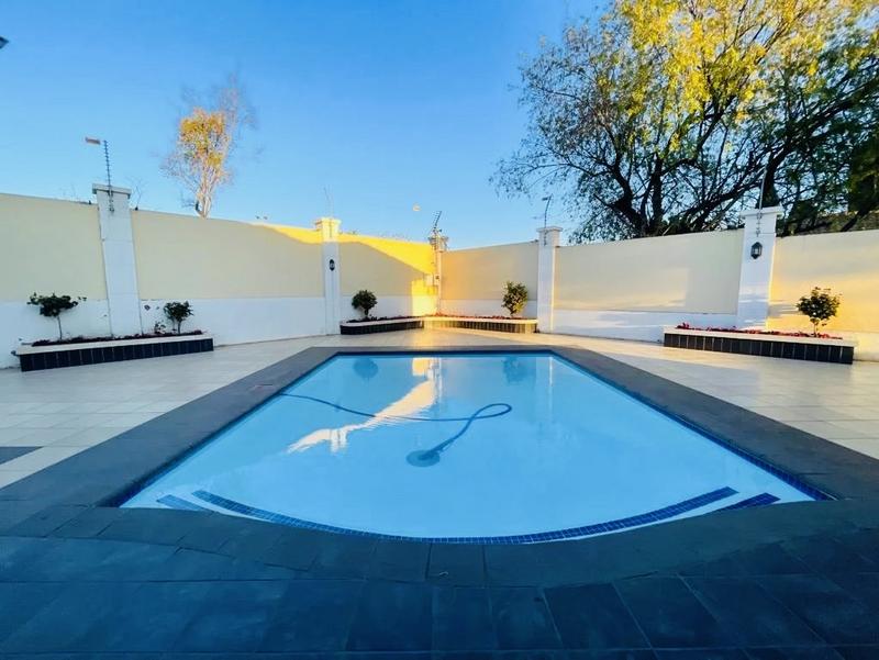 2 Bedroom Property for Sale in Noordwyk Gauteng