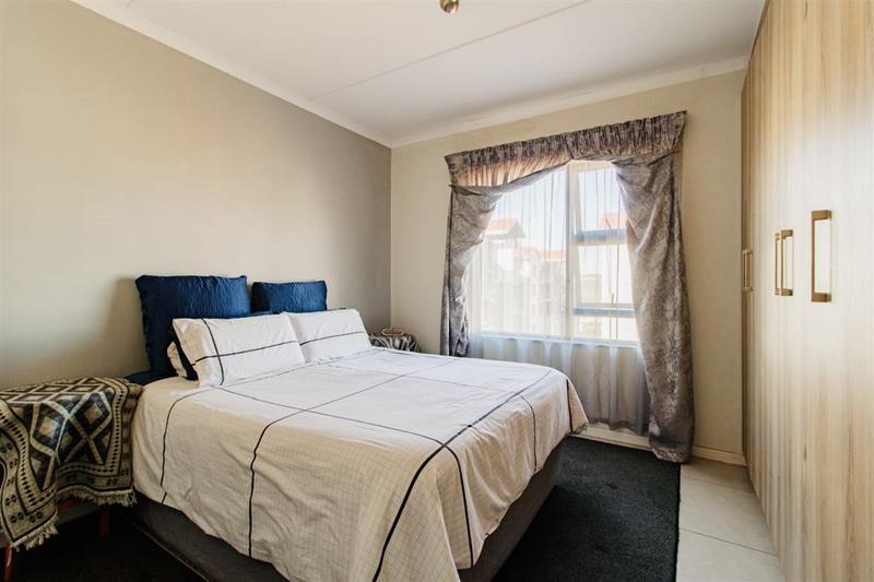 1 Bedroom Property for Sale in Edenvale Gauteng