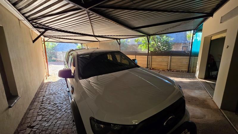 5 Bedroom Property for Sale in Doornpoort Gauteng