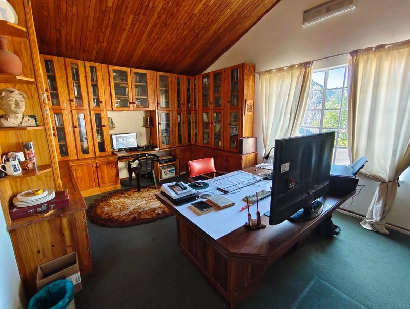 5 Bedroom Property for Sale in Doornpoort Gauteng