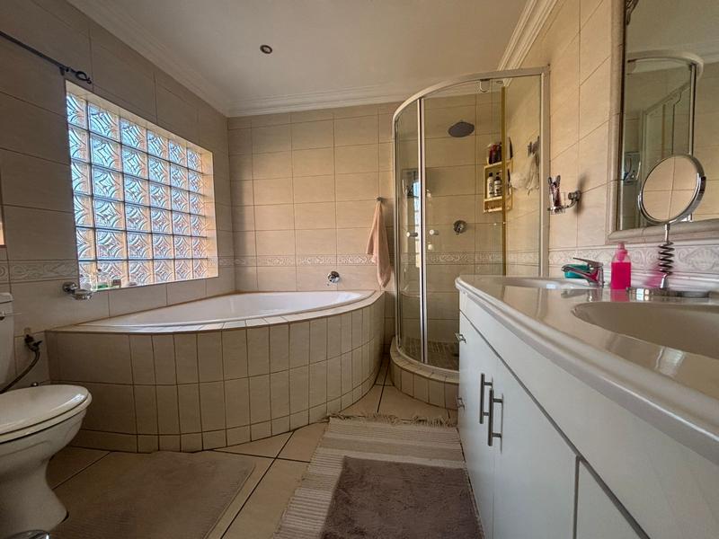 3 Bedroom Property for Sale in Bergbron Gauteng