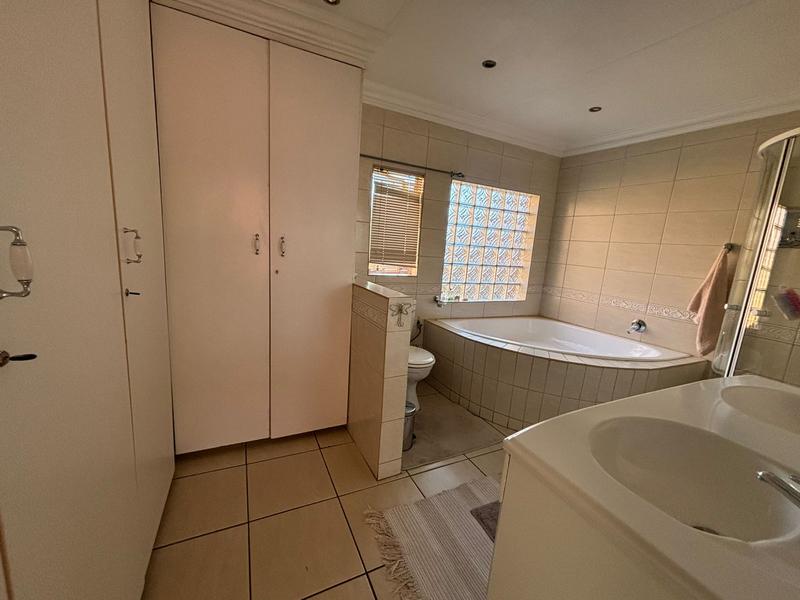 3 Bedroom Property for Sale in Bergbron Gauteng