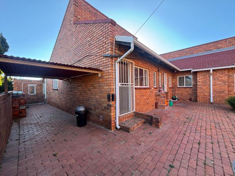 3 Bedroom Property for Sale in Bergbron Gauteng