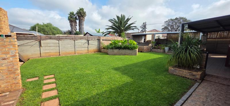 5 Bedroom Property for Sale in Florentia Gauteng