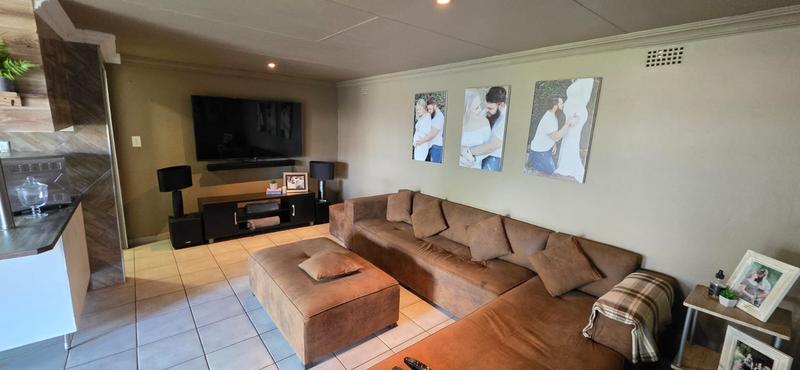 5 Bedroom Property for Sale in Florentia Gauteng