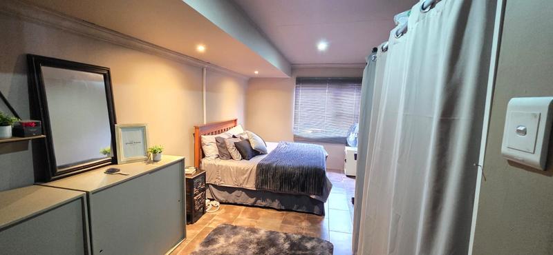5 Bedroom Property for Sale in Florentia Gauteng