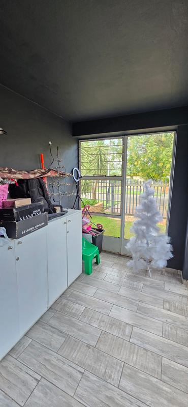 5 Bedroom Property for Sale in Florentia Gauteng