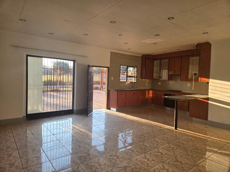 To Let 3 Bedroom Property for Rent in Erasmia Gauteng