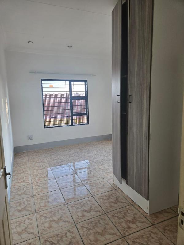 To Let 3 Bedroom Property for Rent in Erasmia Gauteng