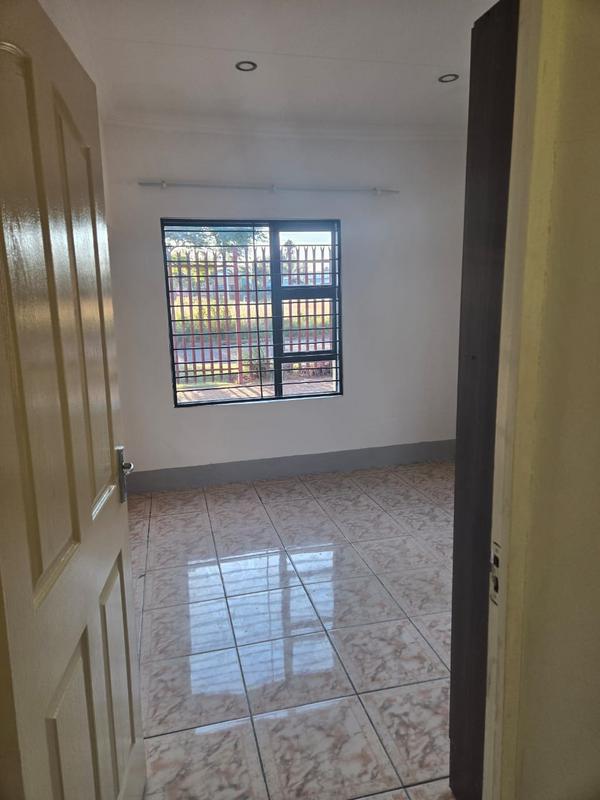 To Let 3 Bedroom Property for Rent in Erasmia Gauteng