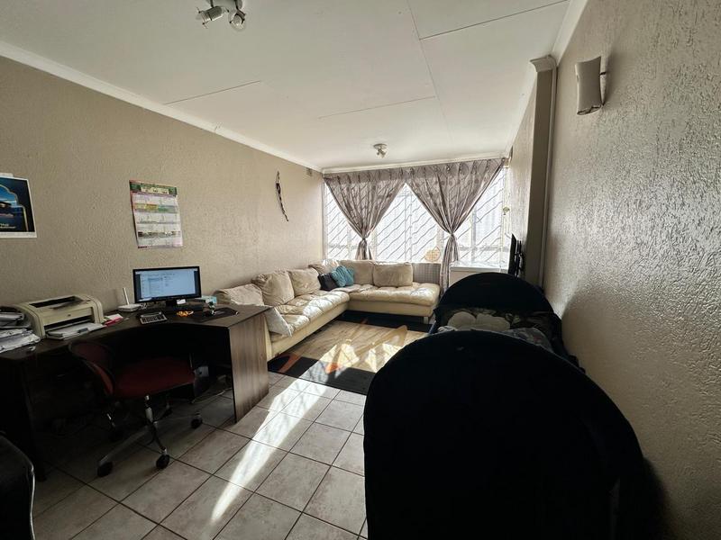 To Let 2 Bedroom Property for Rent in Laudium Gauteng