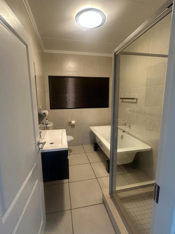 To Let 2 Bedroom Property for Rent in Greenstone Hill Gauteng