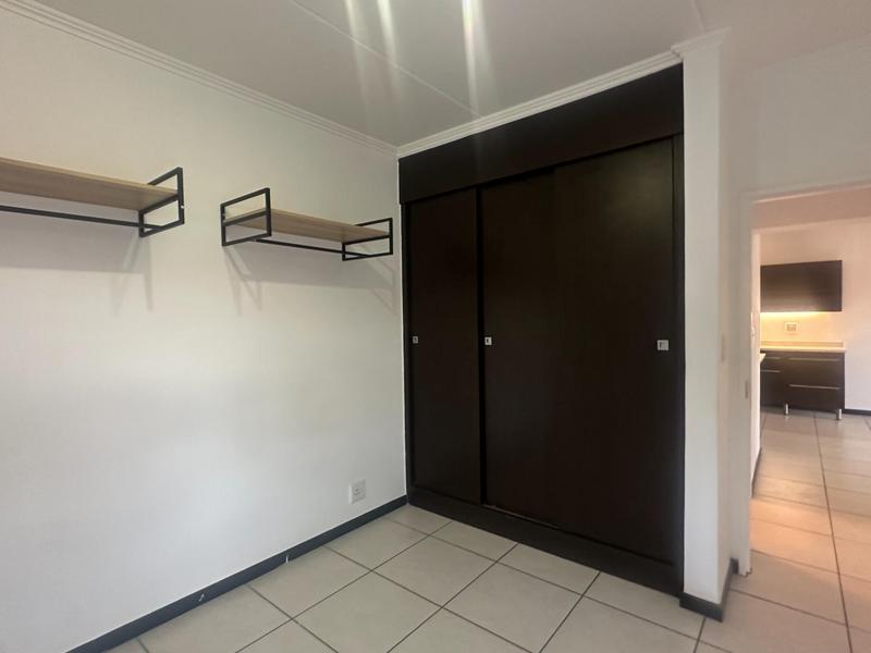 To Let 2 Bedroom Property for Rent in Greenstone Hill Gauteng