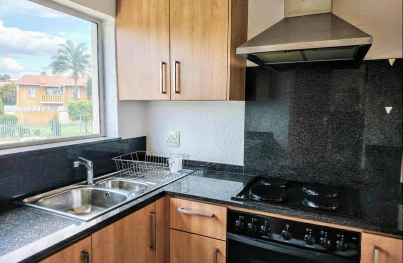 1 Bedroom Property for Sale in Bedford Gardens Gauteng
