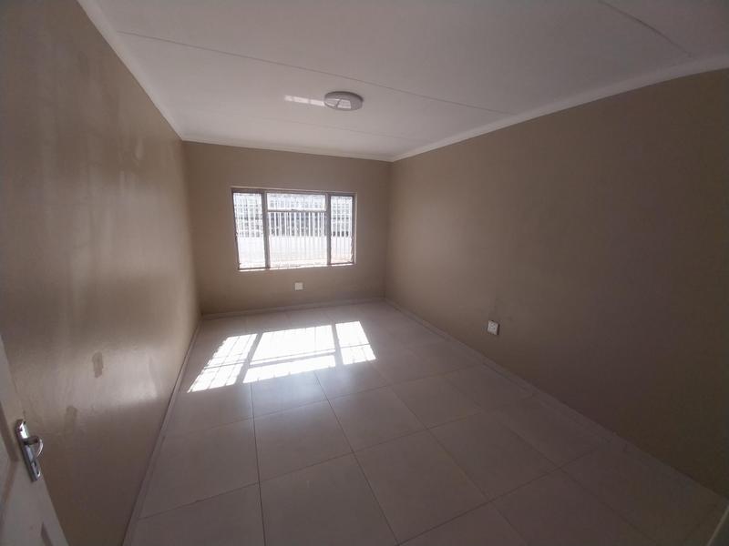 To Let 1 Bedroom Property for Rent in Laudium Gauteng