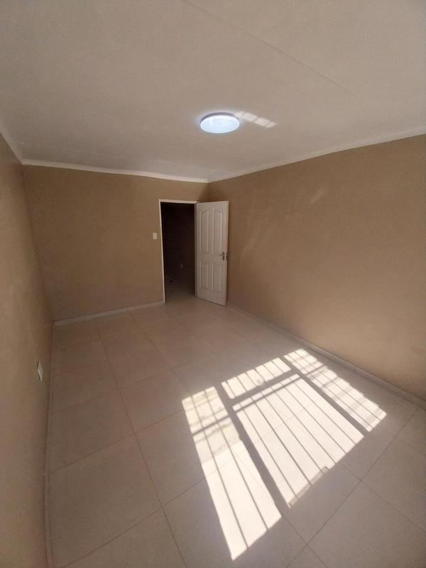 To Let 1 Bedroom Property for Rent in Laudium Gauteng