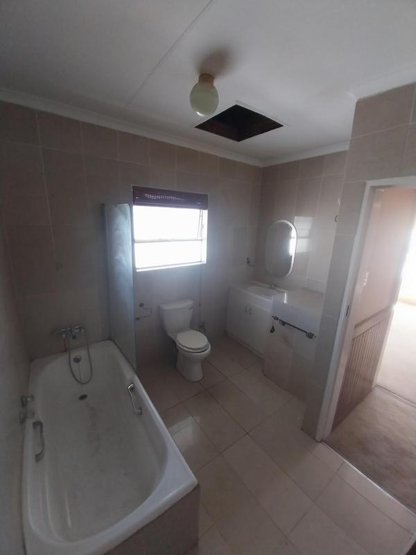 To Let 2 Bedroom Property for Rent in Laudium Gauteng