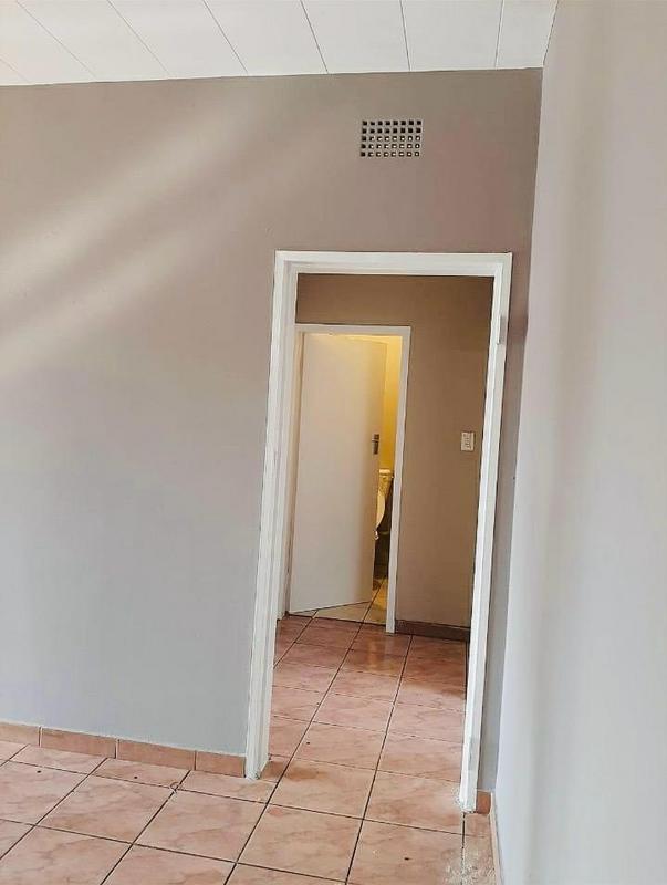 To Let 2 Bedroom Property for Rent in Wychwood Gauteng