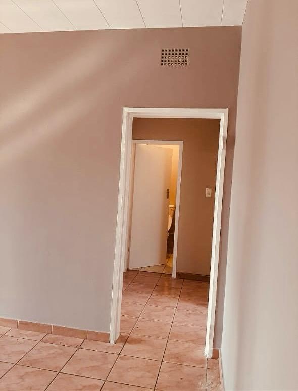 To Let 2 Bedroom Property for Rent in Wychwood Gauteng