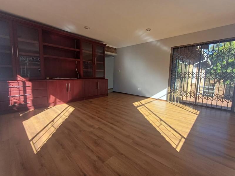 3 Bedroom Property for Sale in Roodekrans Gauteng