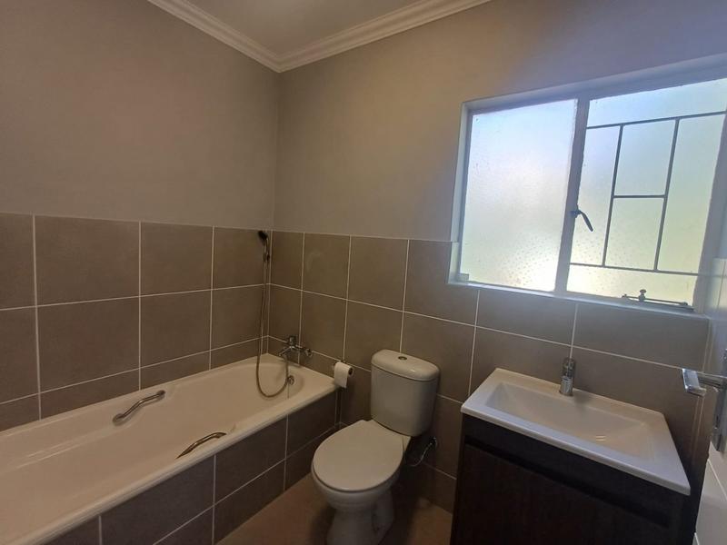 3 Bedroom Property for Sale in Roodekrans Gauteng