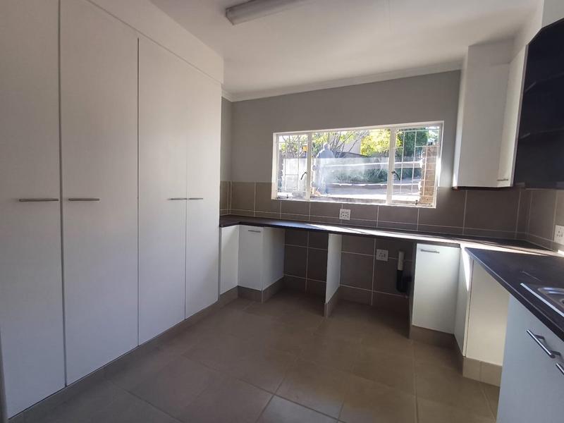 3 Bedroom Property for Sale in Roodekrans Gauteng