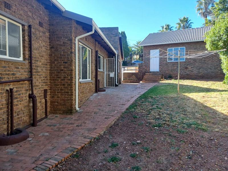 3 Bedroom Property for Sale in Roodekrans Gauteng